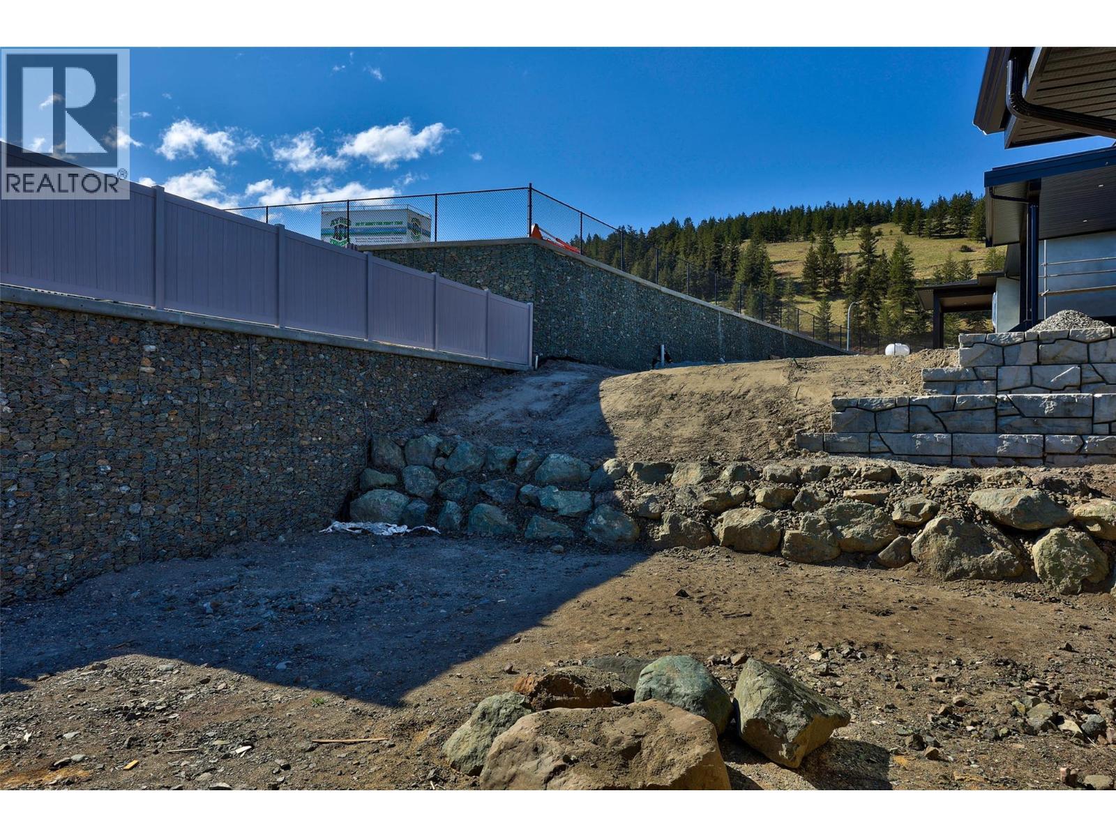 1298 Brechin Place, Kamloops, BC - Outdoor