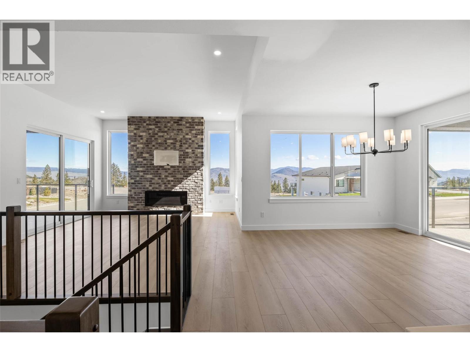 1298 Brechin Place, Kamloops, BC - Indoor With Fireplace