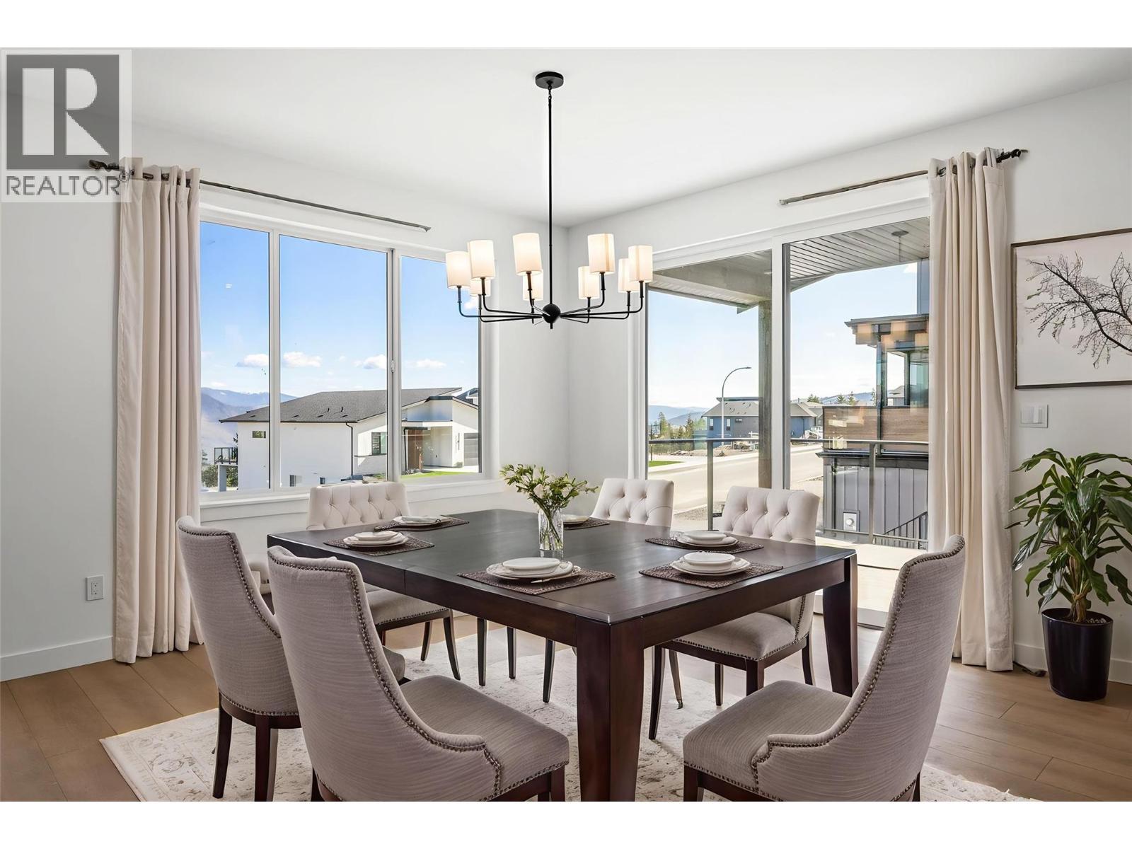 This photo was virtually staged. - 1298 Brechin Place, Kamloops, BC - Indoor Photo Showing Dining Room