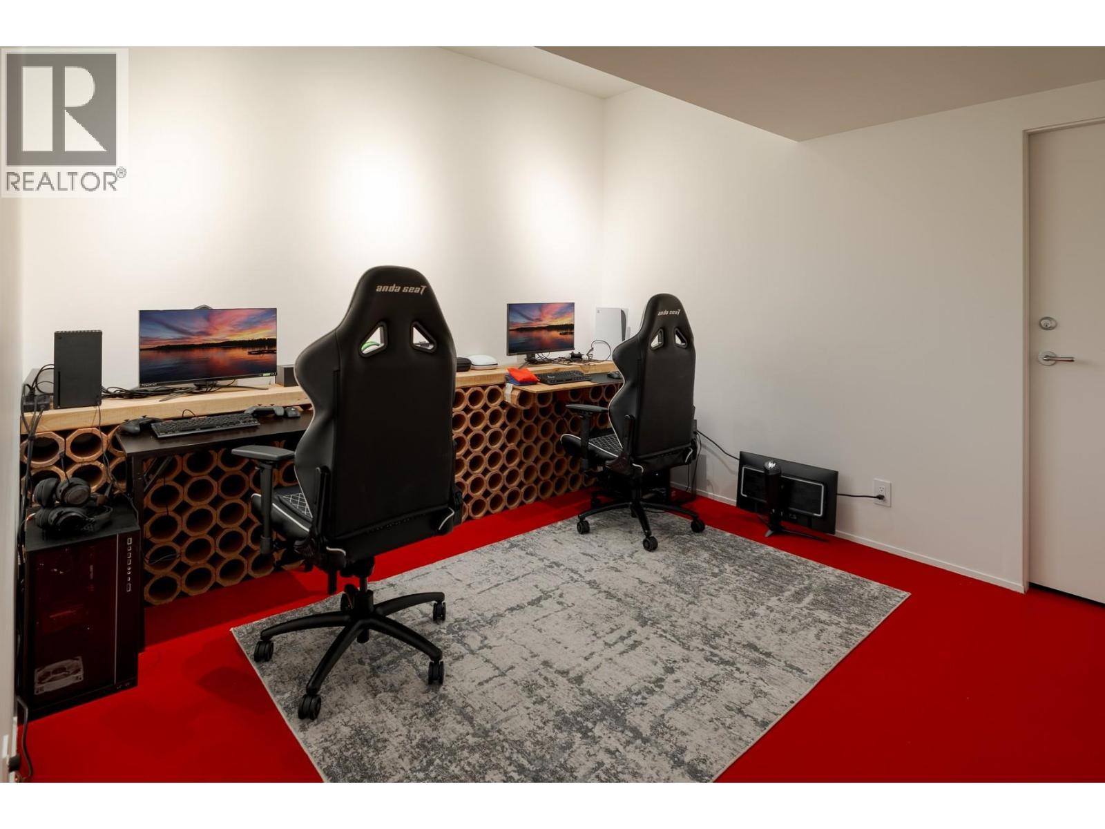 4840 Lakeshore Road, Kelowna, BC - Indoor Photo Showing Office