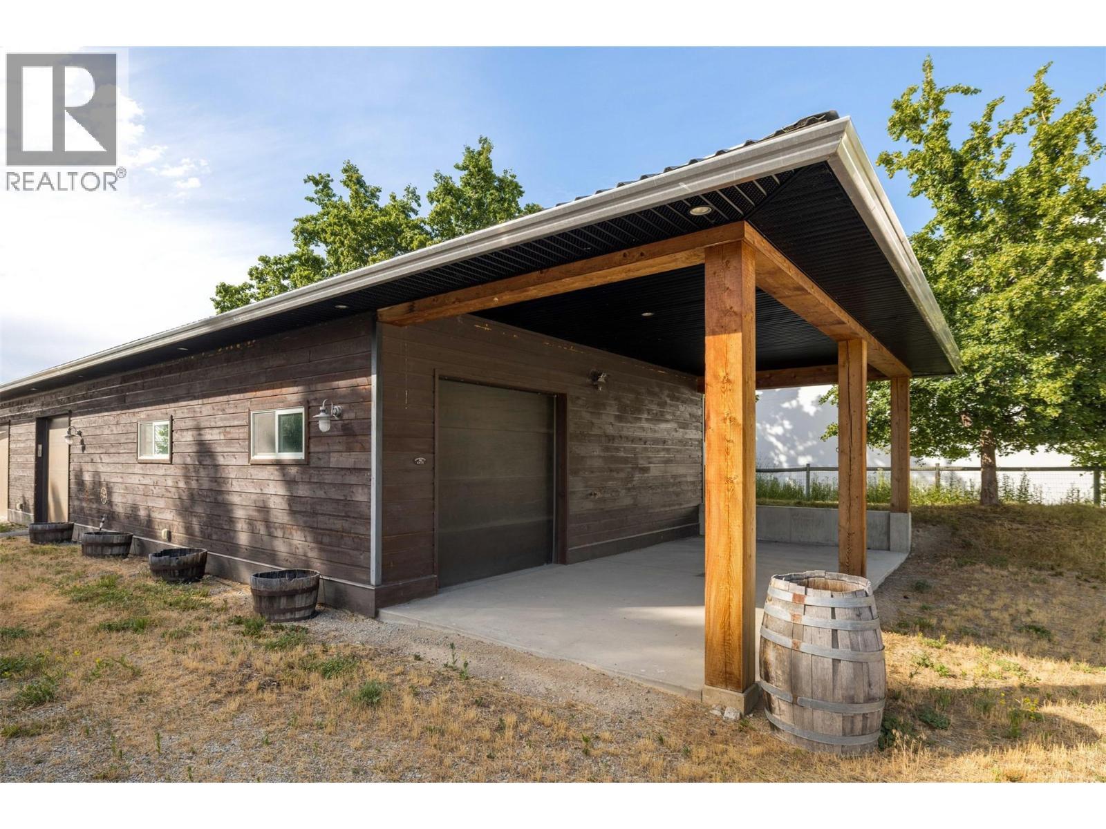 4840 Lakeshore Road, Kelowna, BC - Outdoor With Exterior