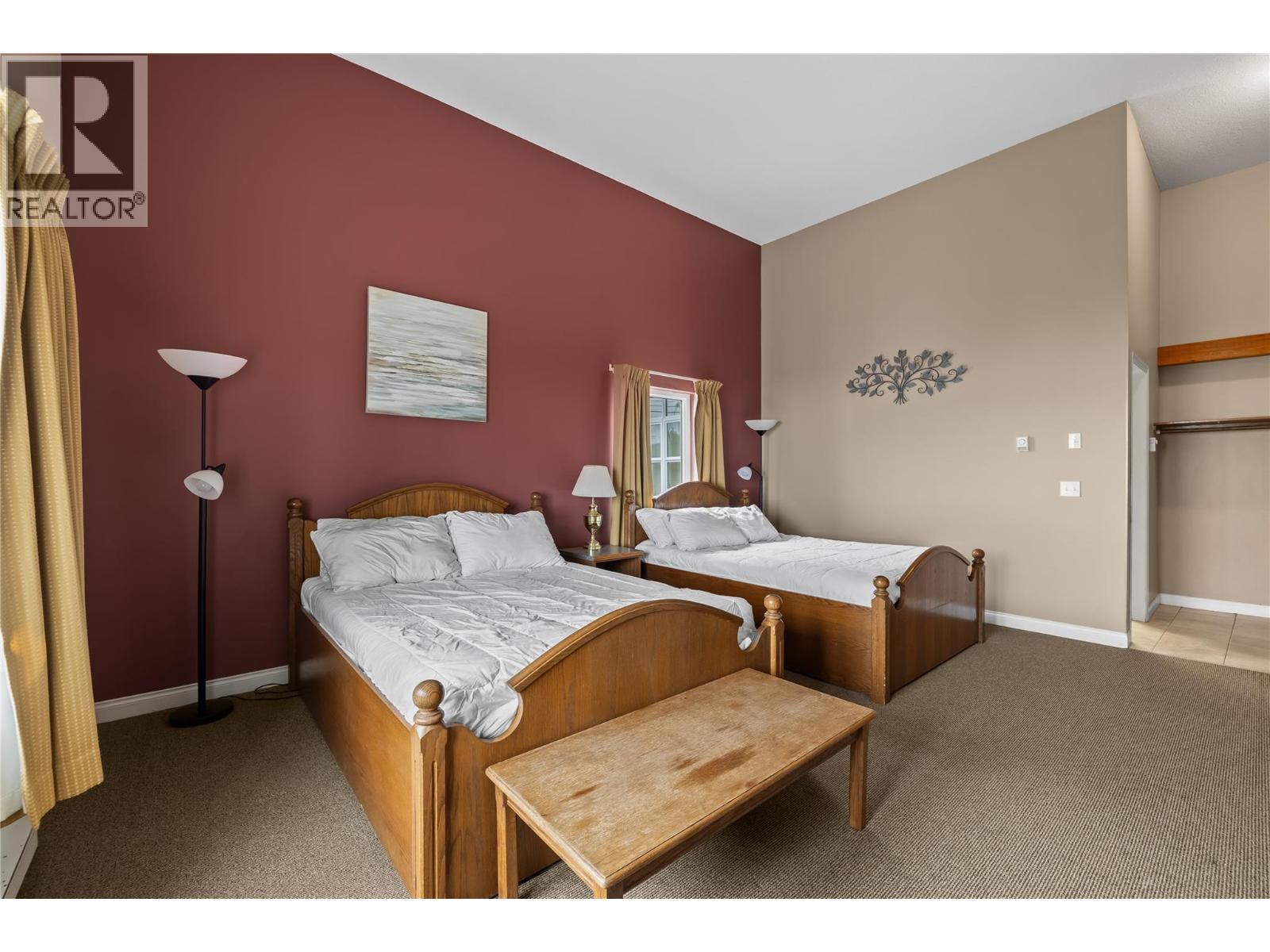 5275 Big White Road Unit# 202, Big White, BC - Indoor Photo Showing Bedroom