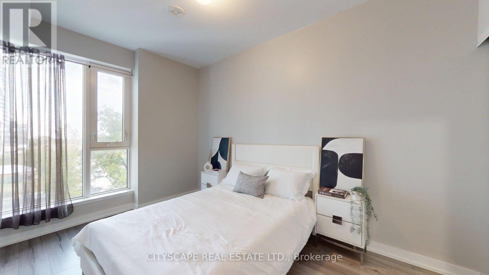 303 - 1195 The Queens Way, Toronto, ON - Indoor Photo Showing Bedroom