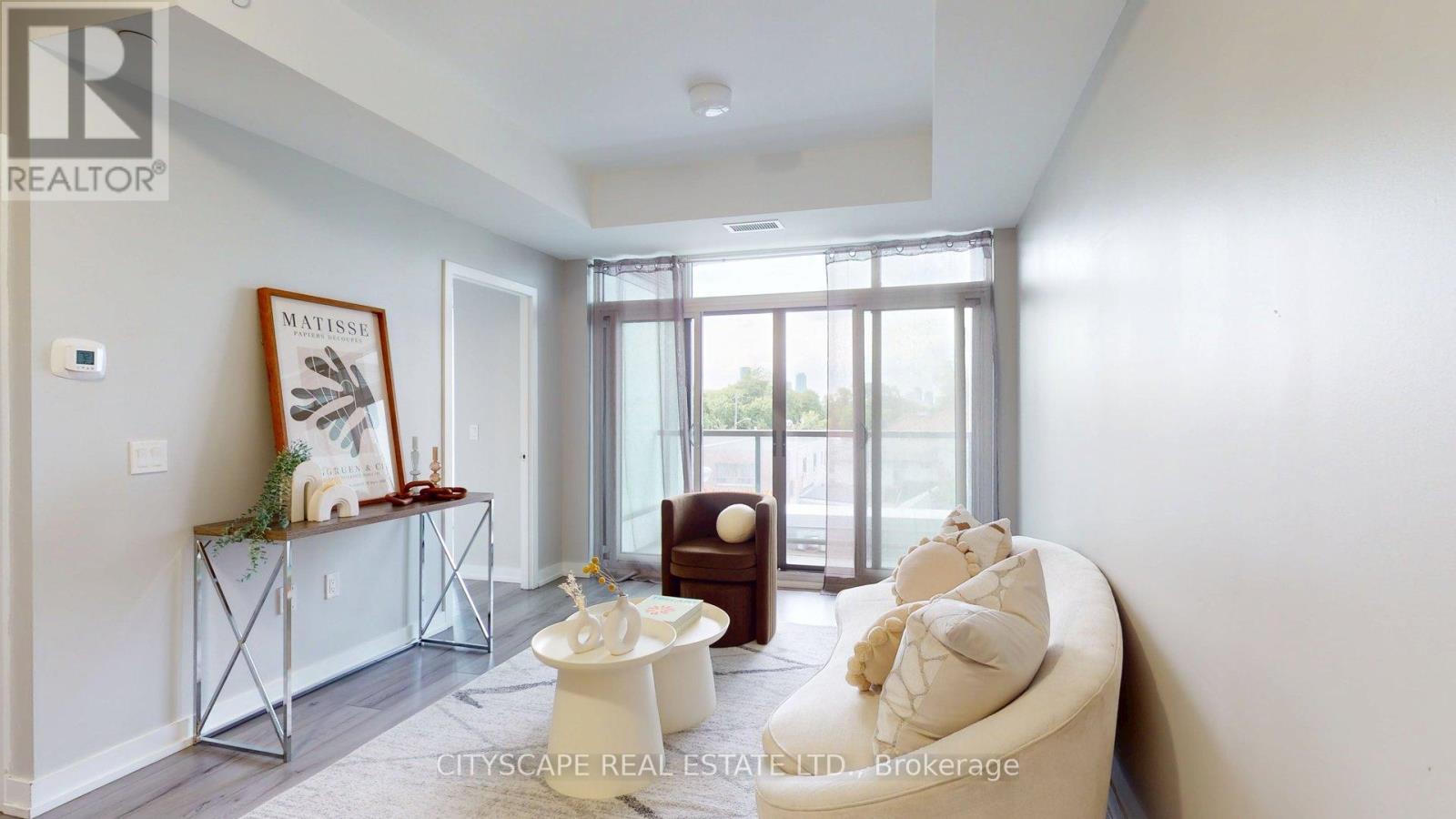 303 - 1195 The Queens Way, Toronto, ON - Indoor Photo Showing Other Room