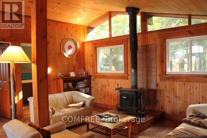 299 Sherwood Drive, Perry, ON - Indoor Photo Showing Living Room