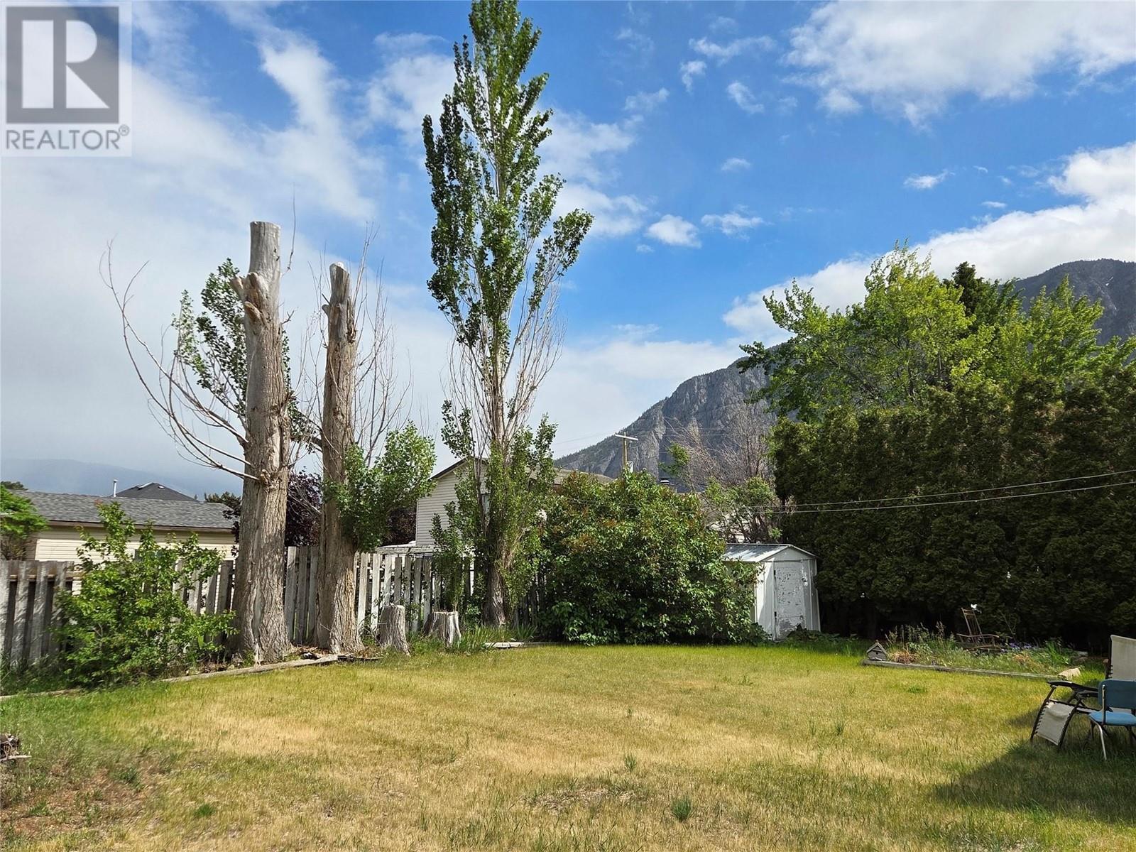 405 Vanderlinde Drive, Keremeos, BC - Outdoor With View