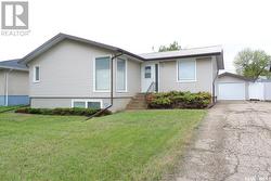 116 Empire PLACE Assiniboia, SK S0H 0B0
