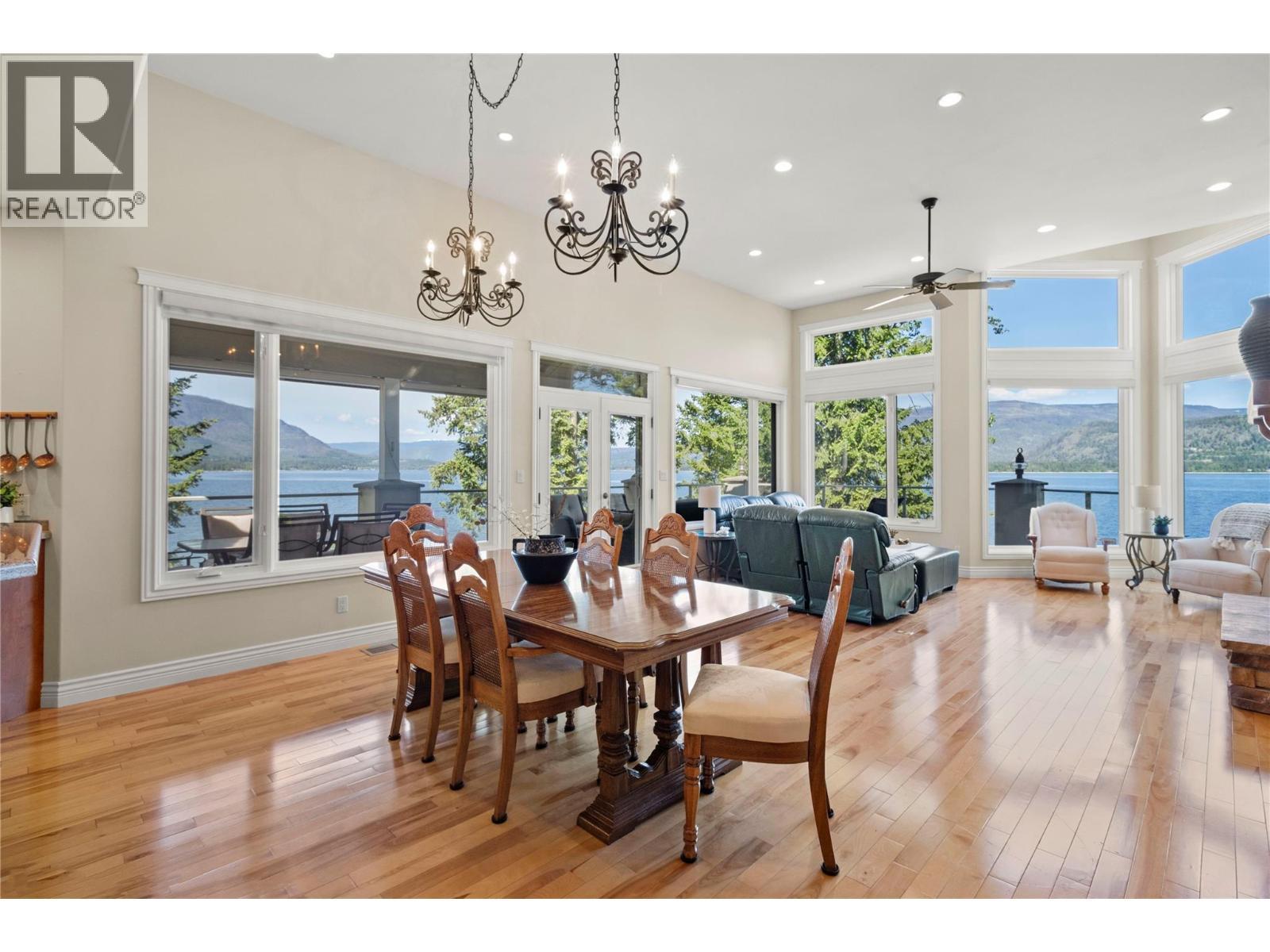 3011 Durham Road, Blind Bay, BC - Indoor Photo Showing Dining Room