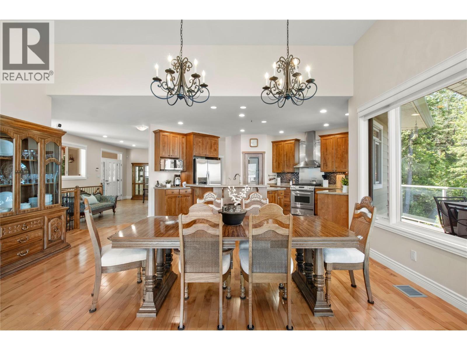 3011 Durham Road, Blind Bay, BC - Indoor Photo Showing Dining Room
