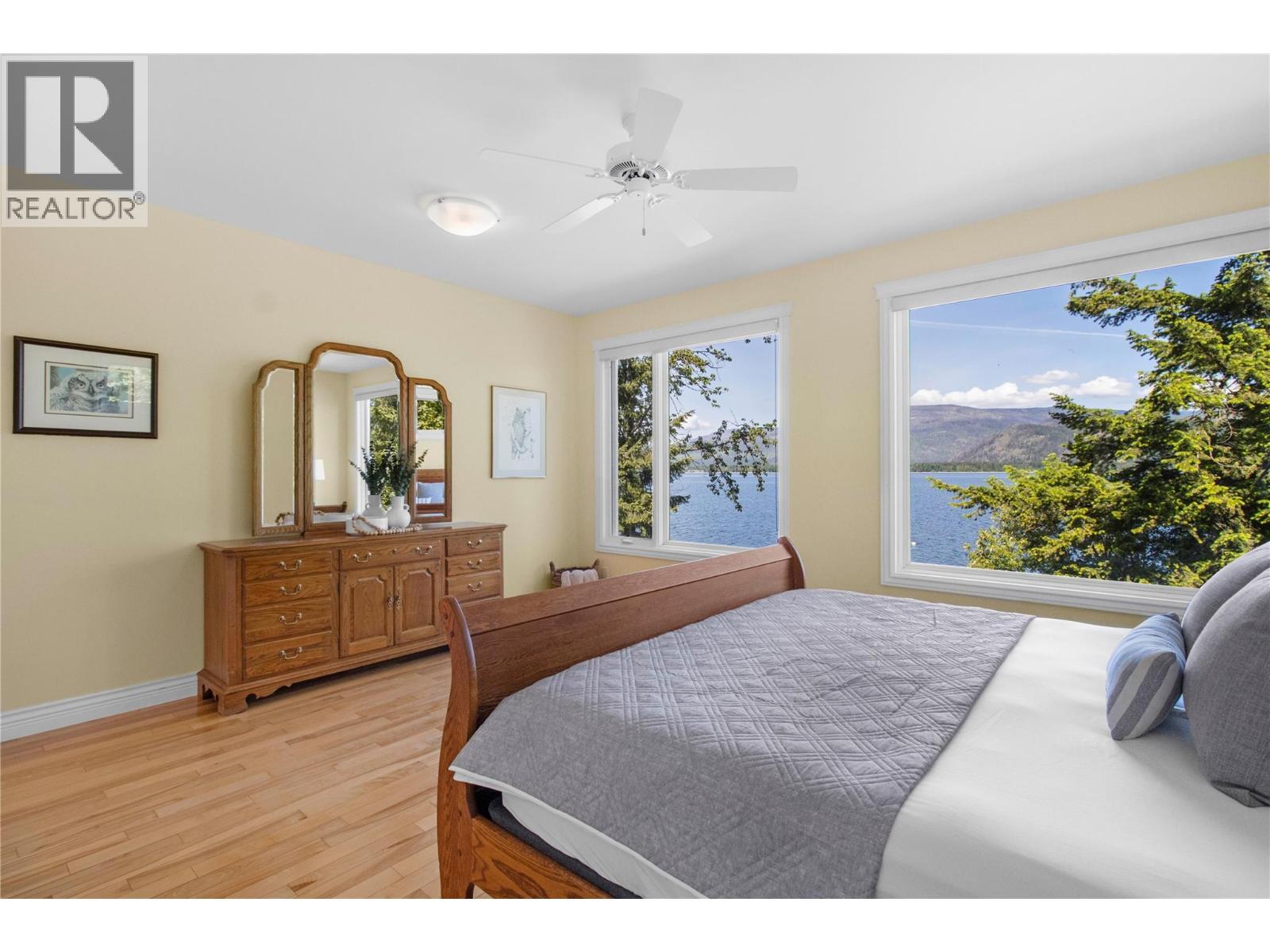3011 Durham Road, Blind Bay, BC - Indoor Photo Showing Bedroom