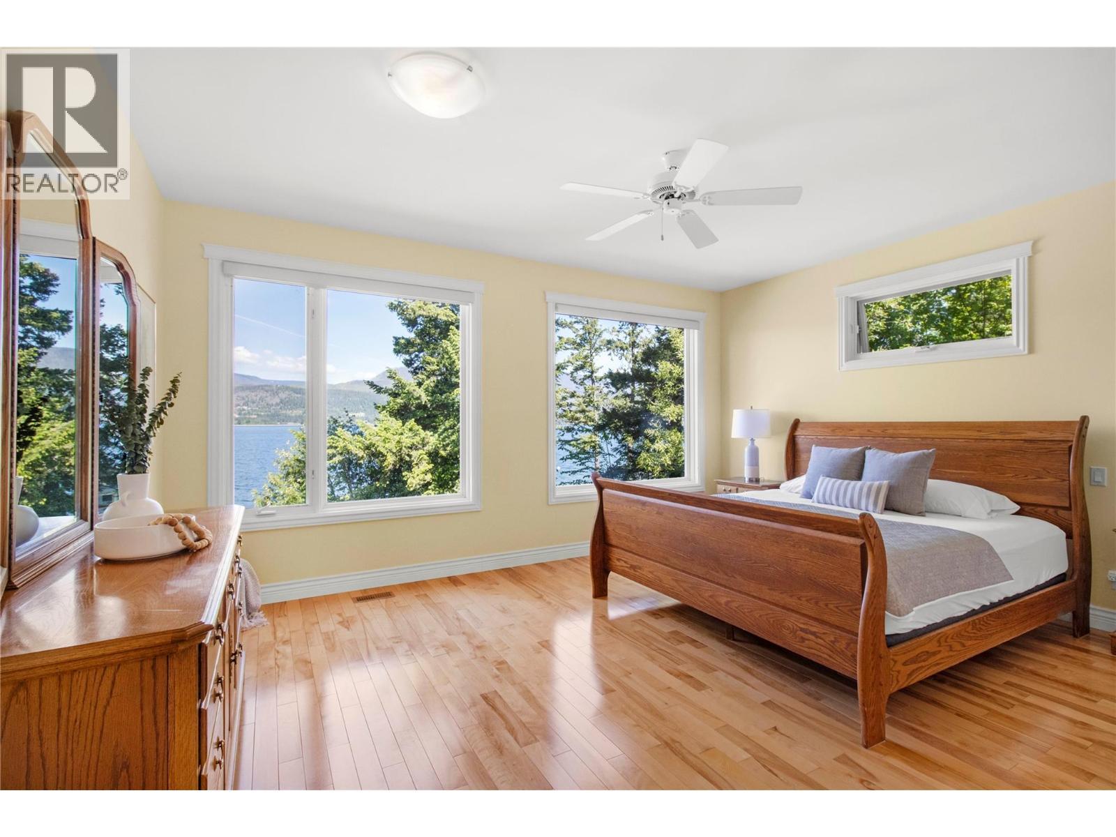 3011 Durham Road, Blind Bay, BC - Indoor Photo Showing Bedroom