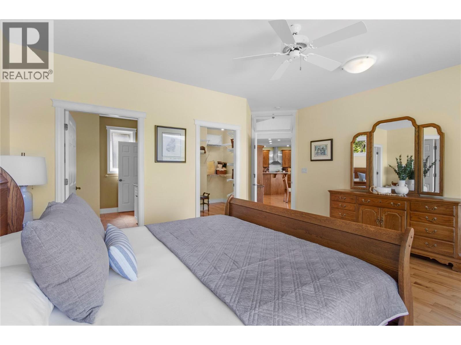 3011 Durham Road, Blind Bay, BC - Indoor Photo Showing Bedroom
