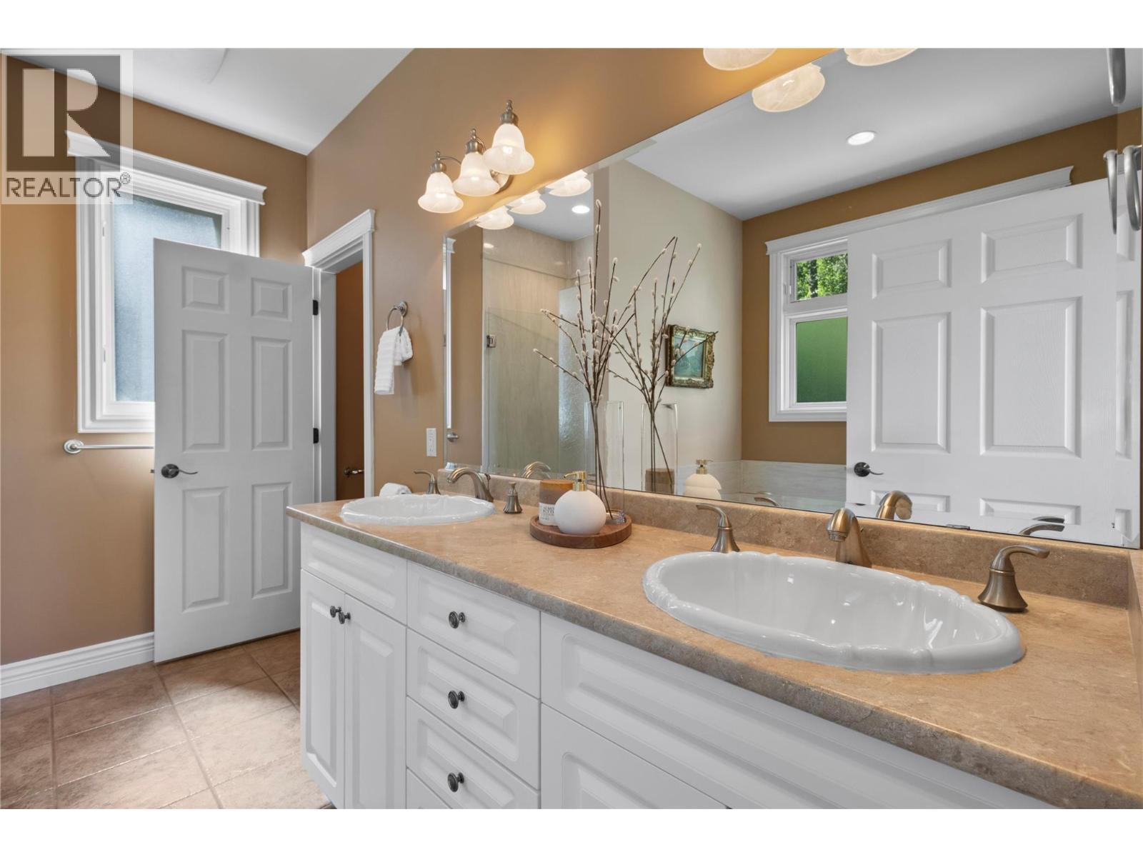 3011 Durham Road, Blind Bay, BC - Indoor Photo Showing Bathroom