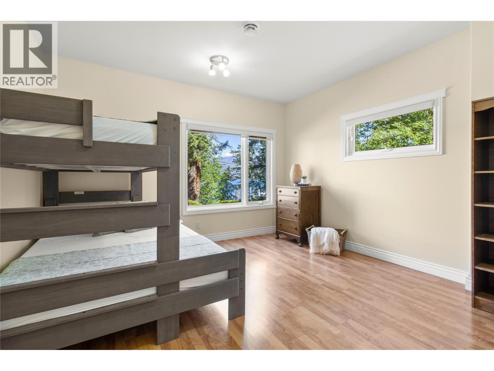 3011 Durham Road, Blind Bay, BC - Indoor