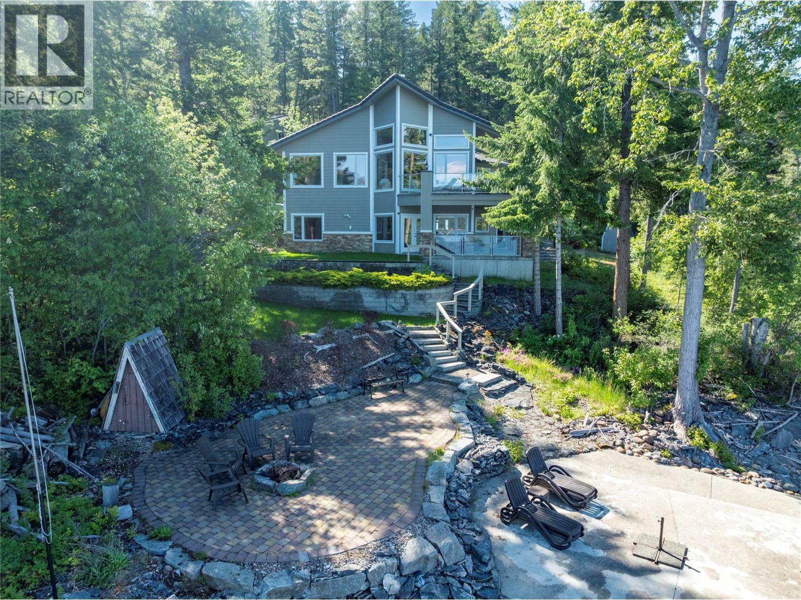 3011 Durham Road, Blind Bay, BC - Outdoor