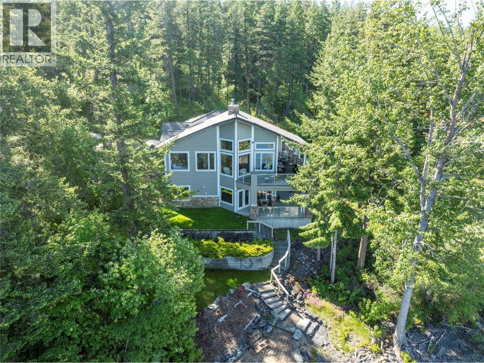 3011 Durham Road, Blind Bay, BC - Outdoor