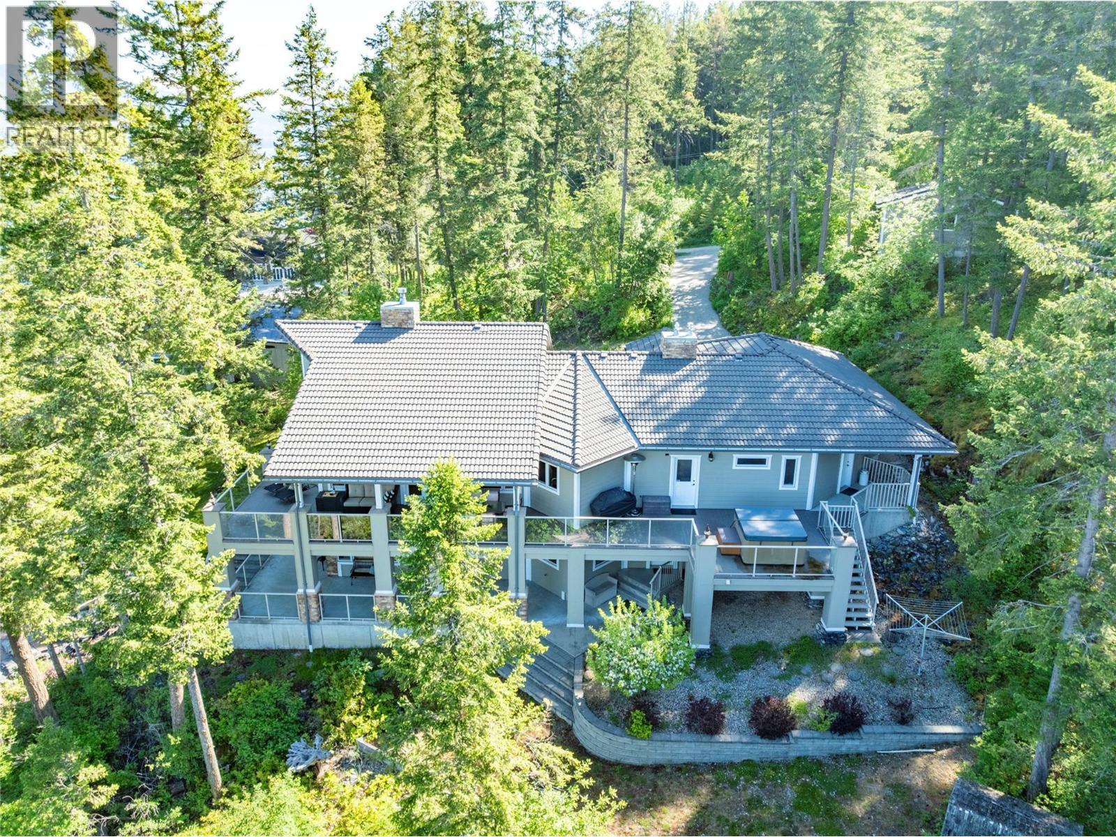 3011 Durham Road, Blind Bay, BC - Outdoor With Deck Patio Veranda