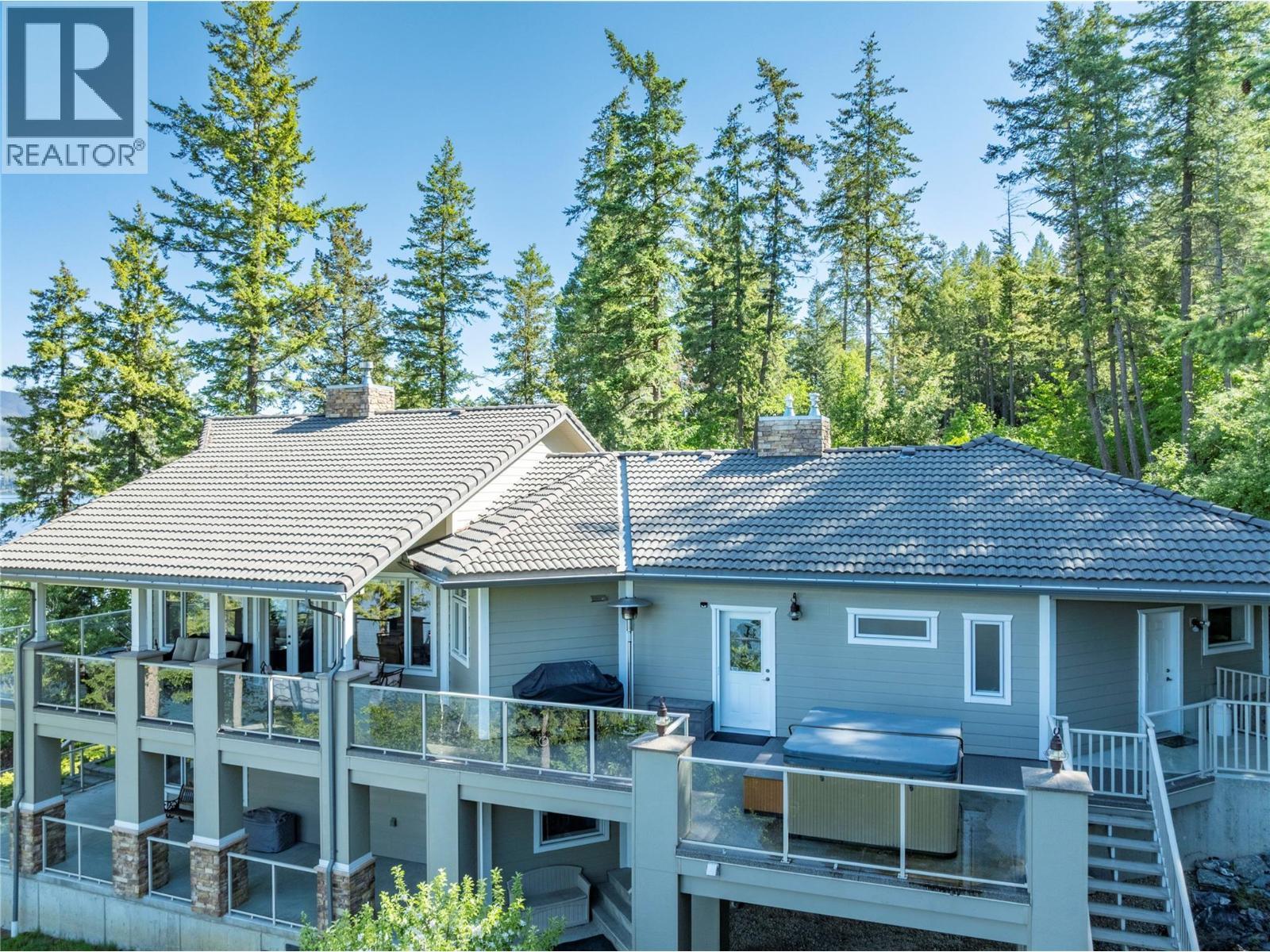 3011 Durham Road, Blind Bay, BC - Outdoor