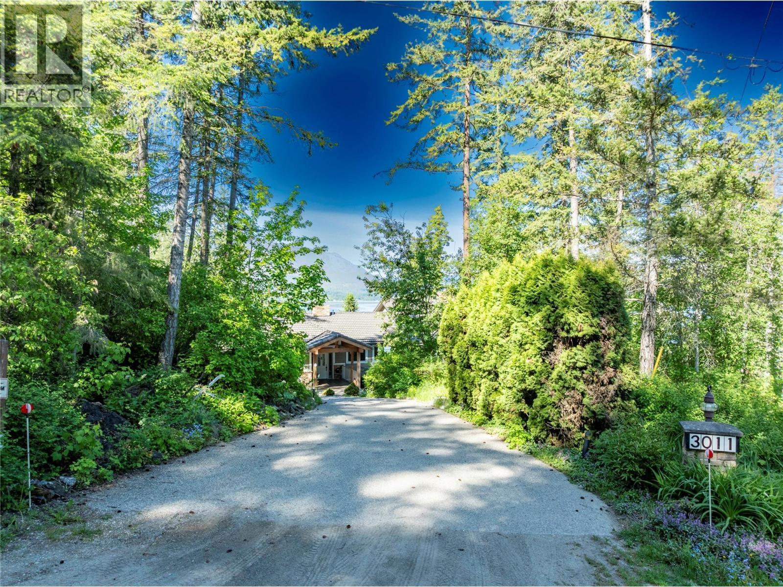 3011 Durham Road, Blind Bay, BC - Outdoor