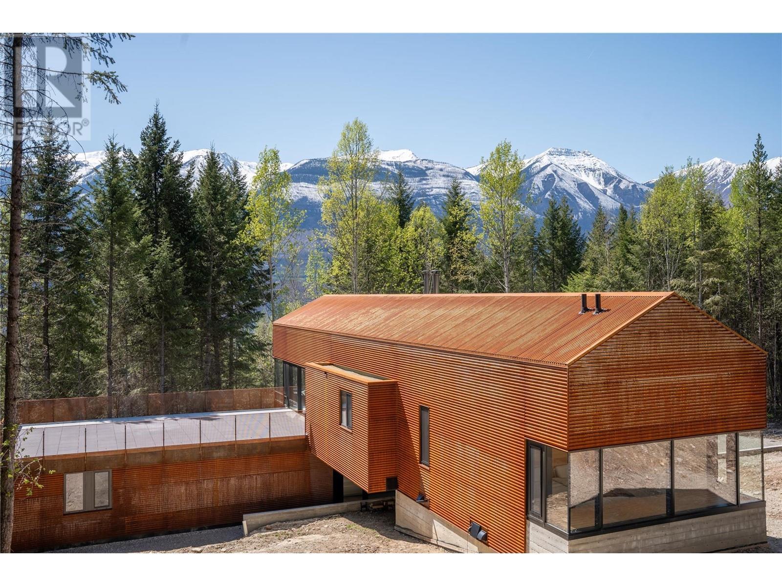 2060 Mcmurdo Road, Golden, BC - Outdoor