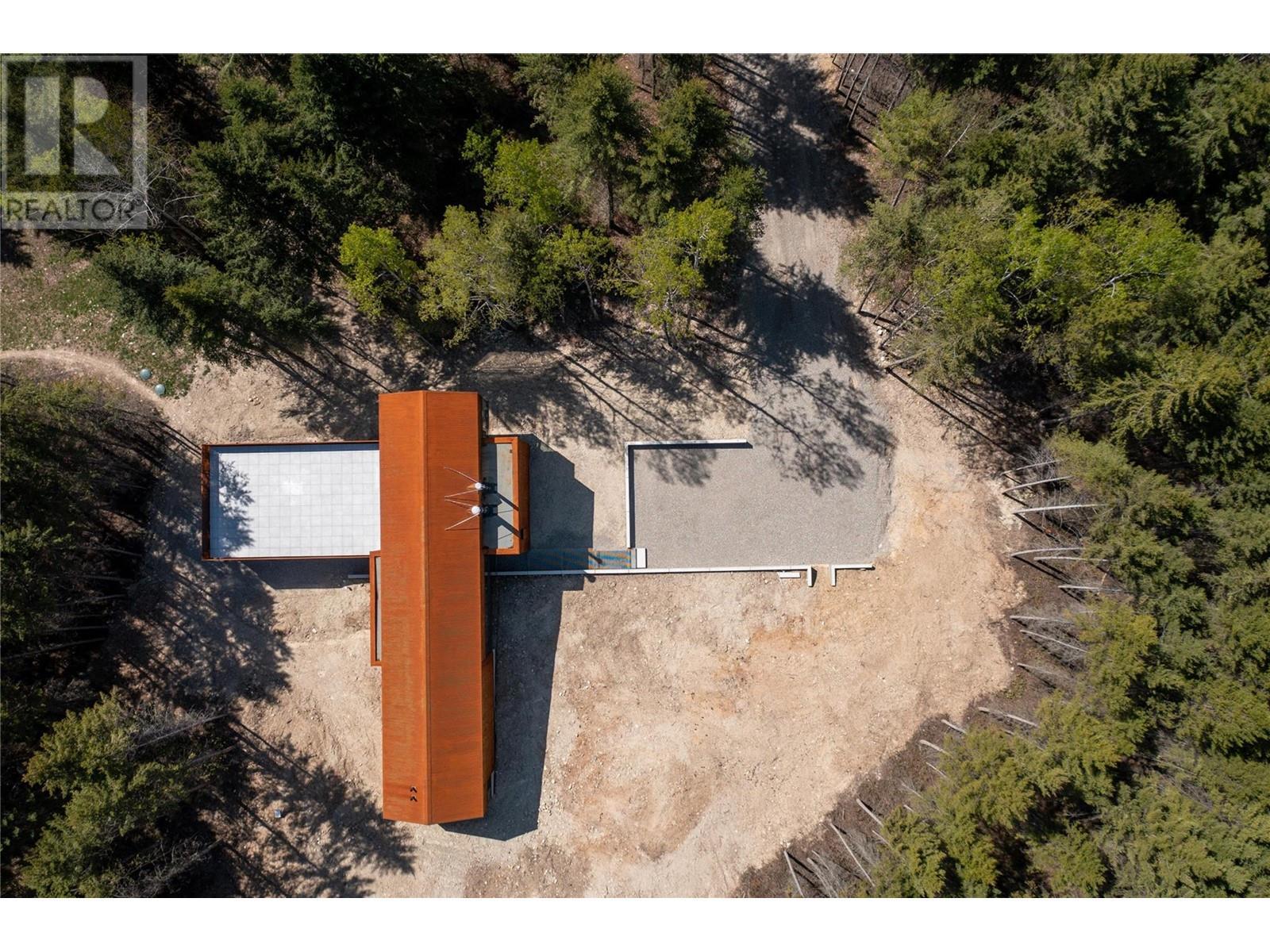 2060 Mcmurdo Road, Golden, BC - Outdoor