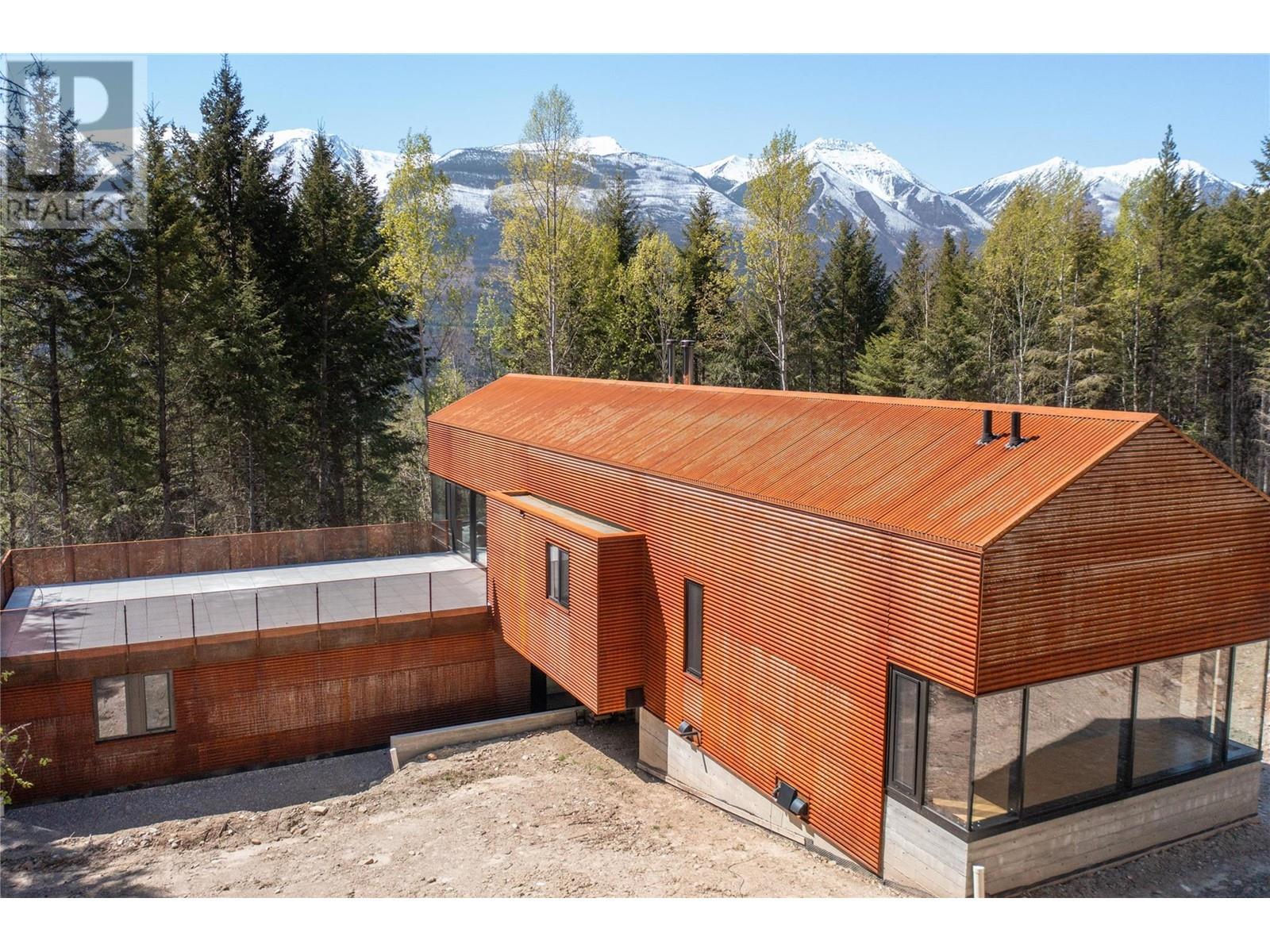 2060 Mcmurdo Road, Golden, BC - Outdoor