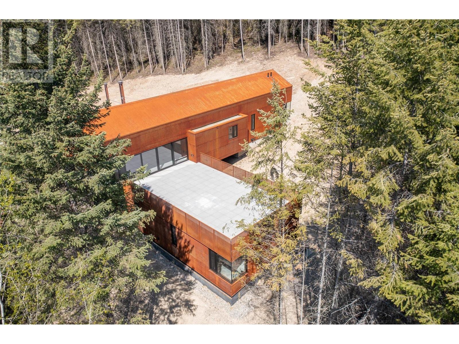 2060 Mcmurdo Road, Golden, BC - Outdoor