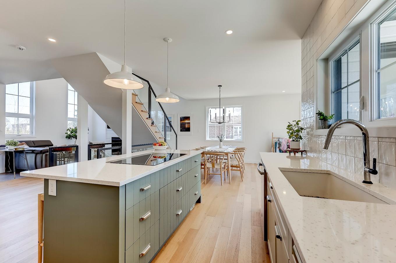 Cuisine - 530 Rue Pierre-Lebeau, Farnham, QC - Indoor Photo Showing Kitchen With Upgraded Kitchen