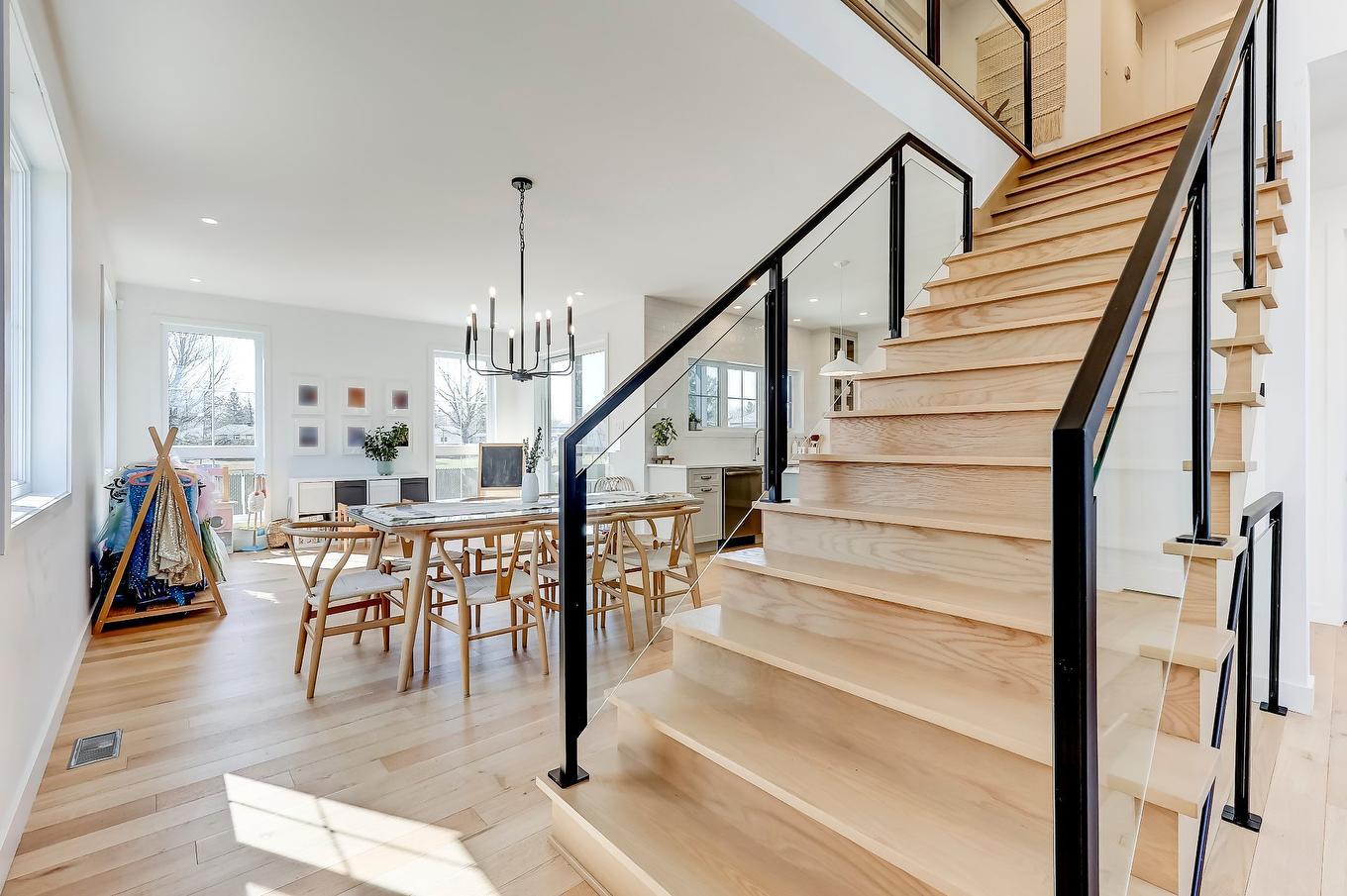 Escalier - 530 Rue Pierre-Lebeau, Farnham, QC - Indoor Photo Showing Other Room