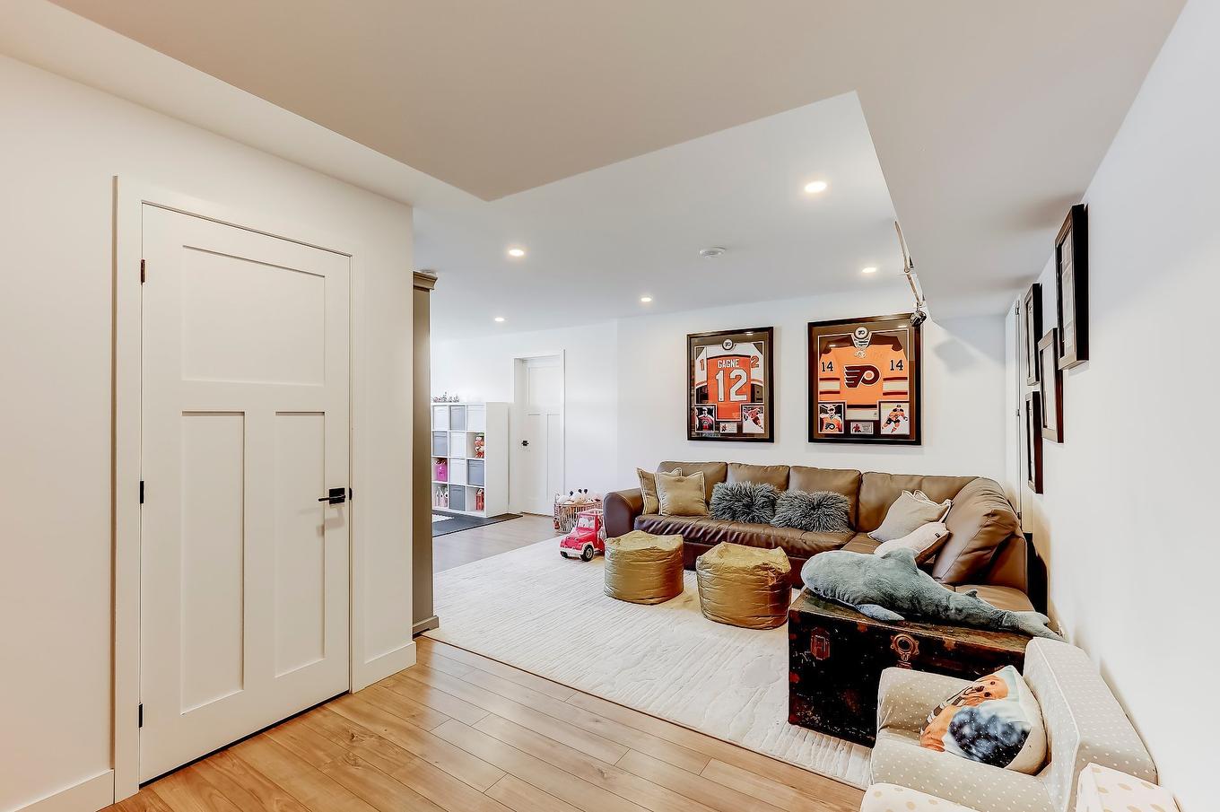 Salle familiale - 530 Rue Pierre-Lebeau, Farnham, QC - Indoor