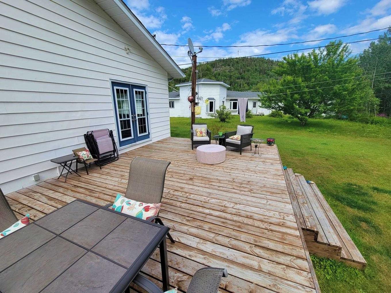 104 Centennial Drive, Schreiber, ON - Outdoor With Deck Patio Veranda With Exterior