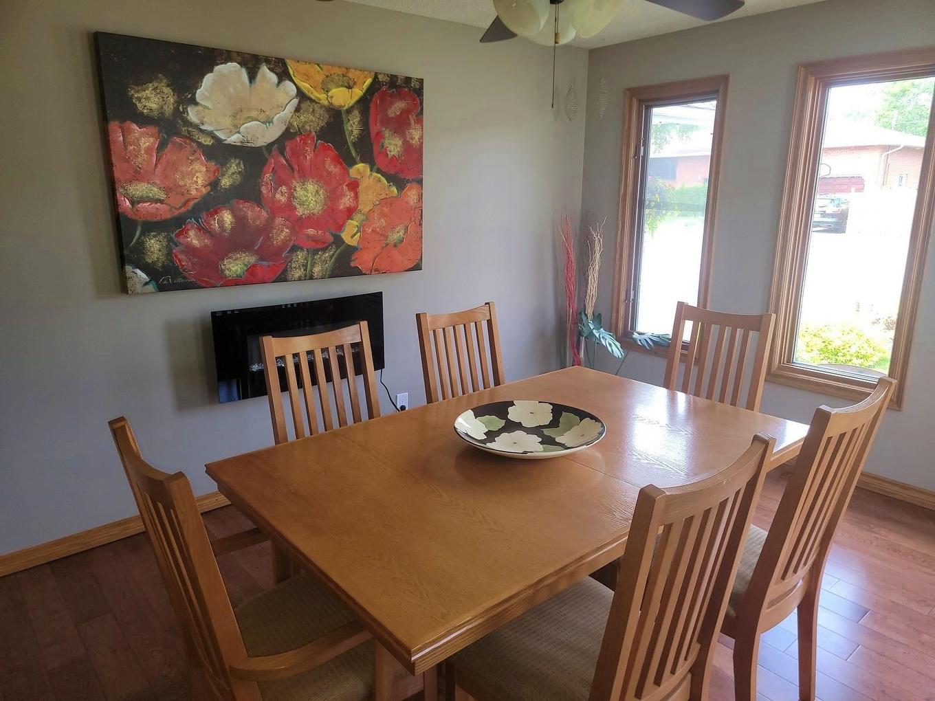 104 Centennial Drive, Schreiber, ON - Indoor Photo Showing Dining Room