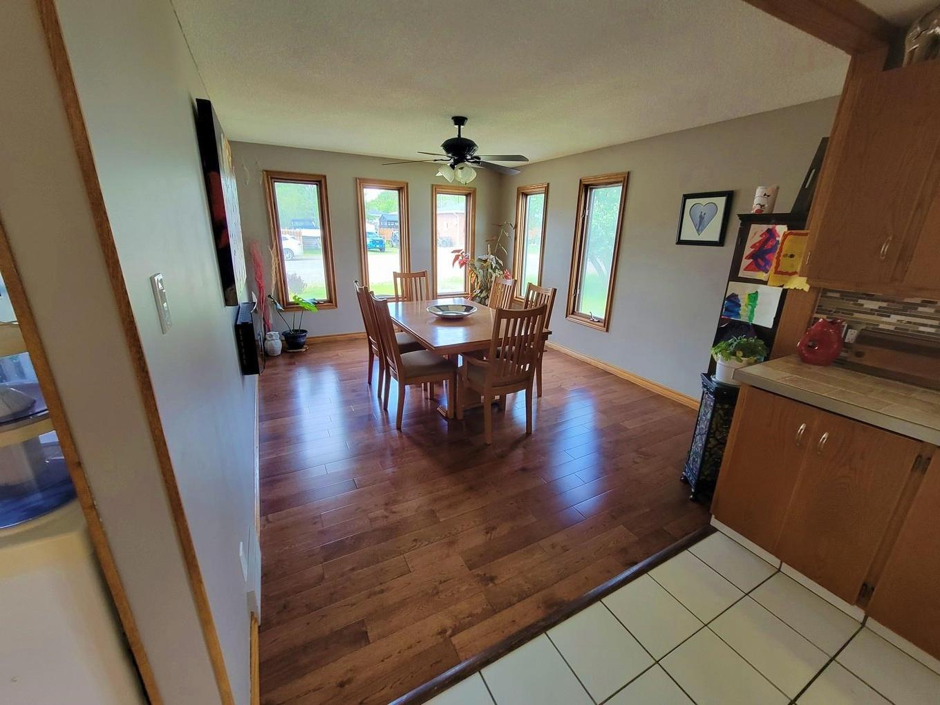 104 Centennial Drive, Schreiber, ON - Indoor Photo Showing Dining Room