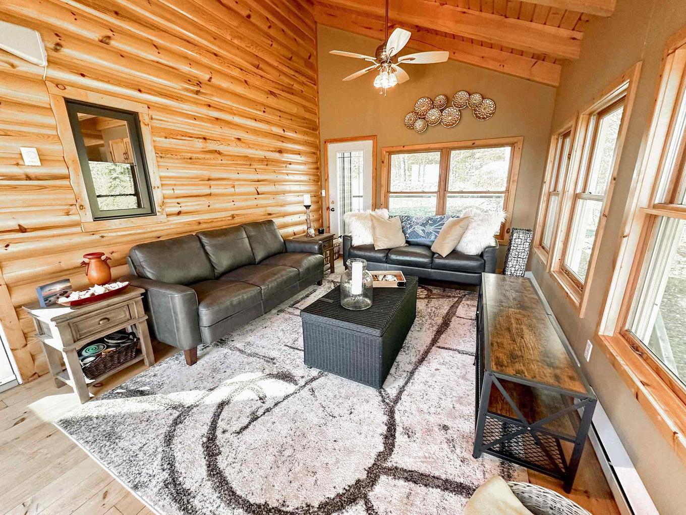 Lot 1-36 Lily Pad Bay, Kenora, ON - Indoor Photo Showing Living Room