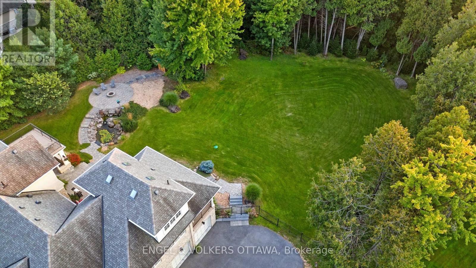 1408 Blackhorse Court, Ottawa, ON - Outdoor With View