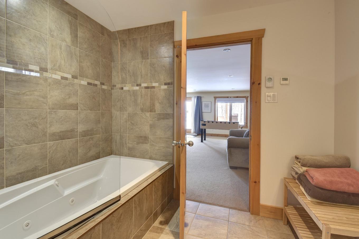 Bathroom - 615 Ch. Des Chantiers, Labelle, QC - Indoor Photo Showing Bathroom