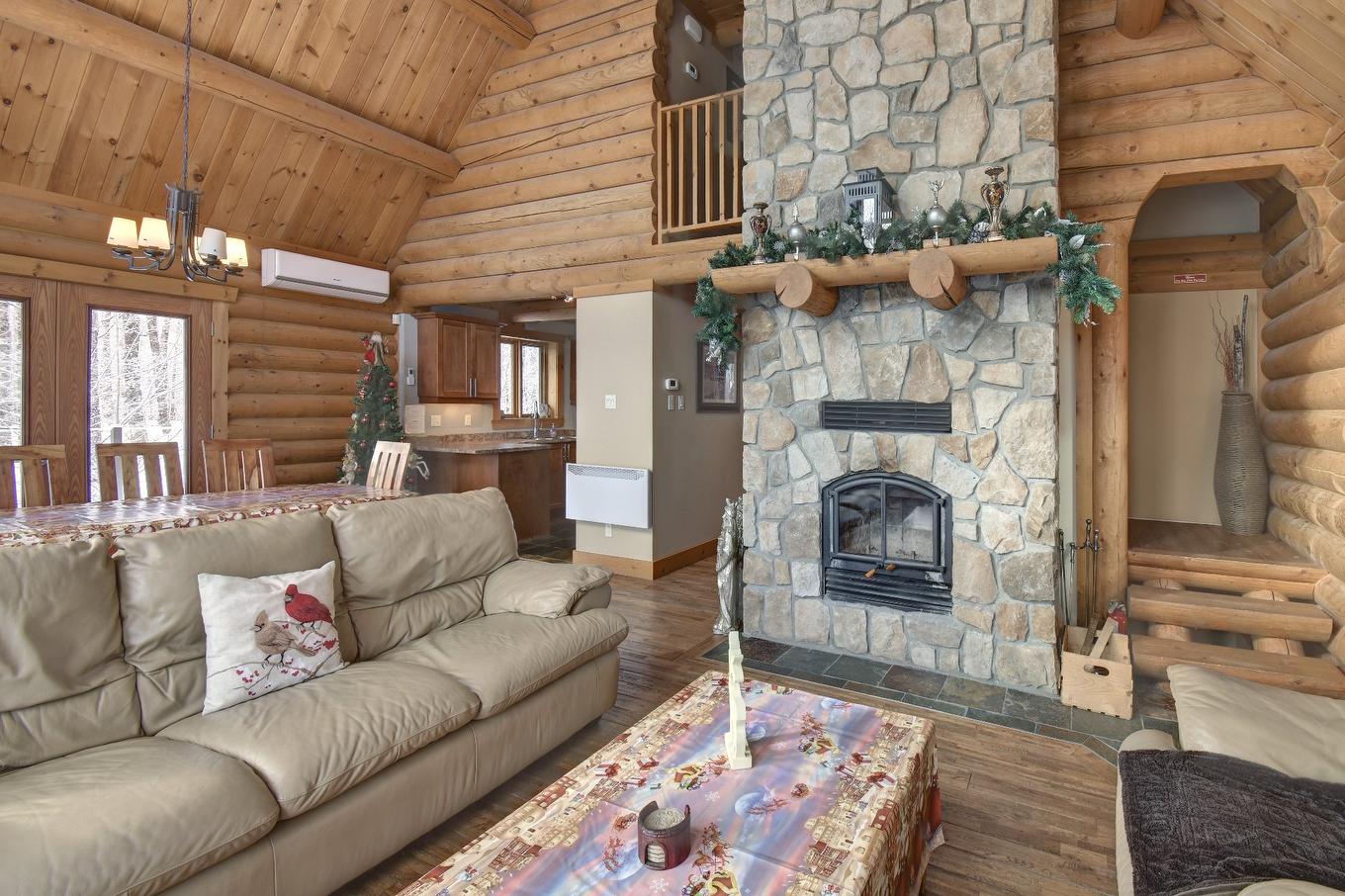 Living room - 615 Ch. Des Chantiers, Labelle, QC - Indoor Photo Showing Living Room With Fireplace