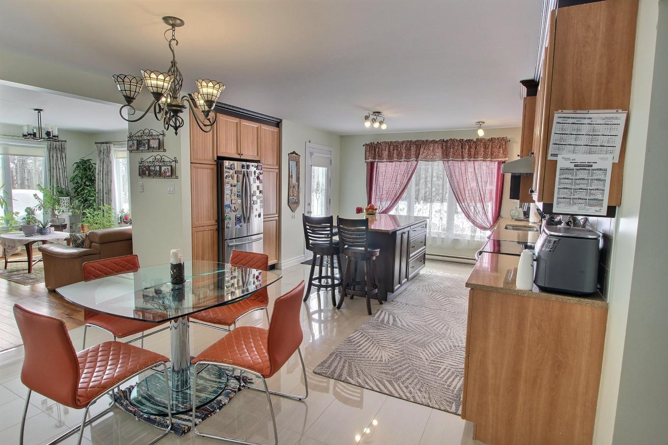 Dining room - 402 Route Des Pionniers, Rouyn-Noranda, QC - Indoor Photo Showing Dining Room