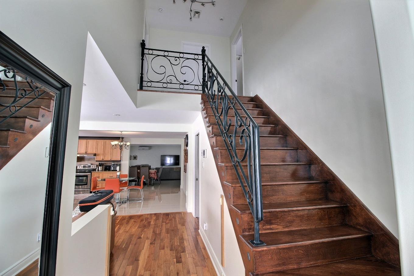 Staircase - 402 Route Des Pionniers, Rouyn-Noranda, QC - Indoor Photo Showing Other Room