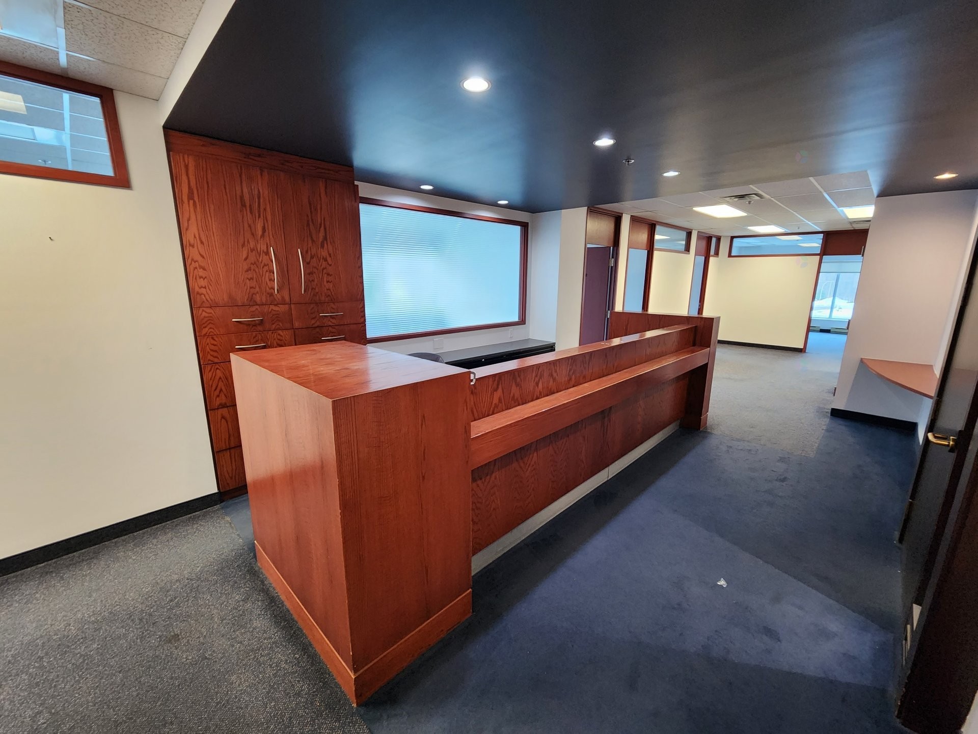 Bureau - 325-4650 Boul. Des Laurentides, Laval (Vimont), QC - Indoor