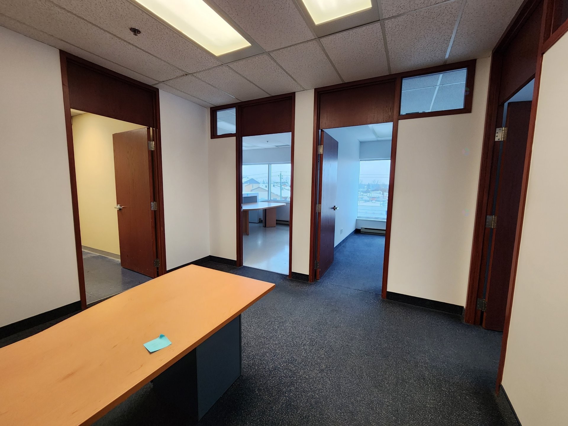 Bureau - 325-4650 Boul. Des Laurentides, Laval (Vimont), QC - Indoor Photo Showing Other Room