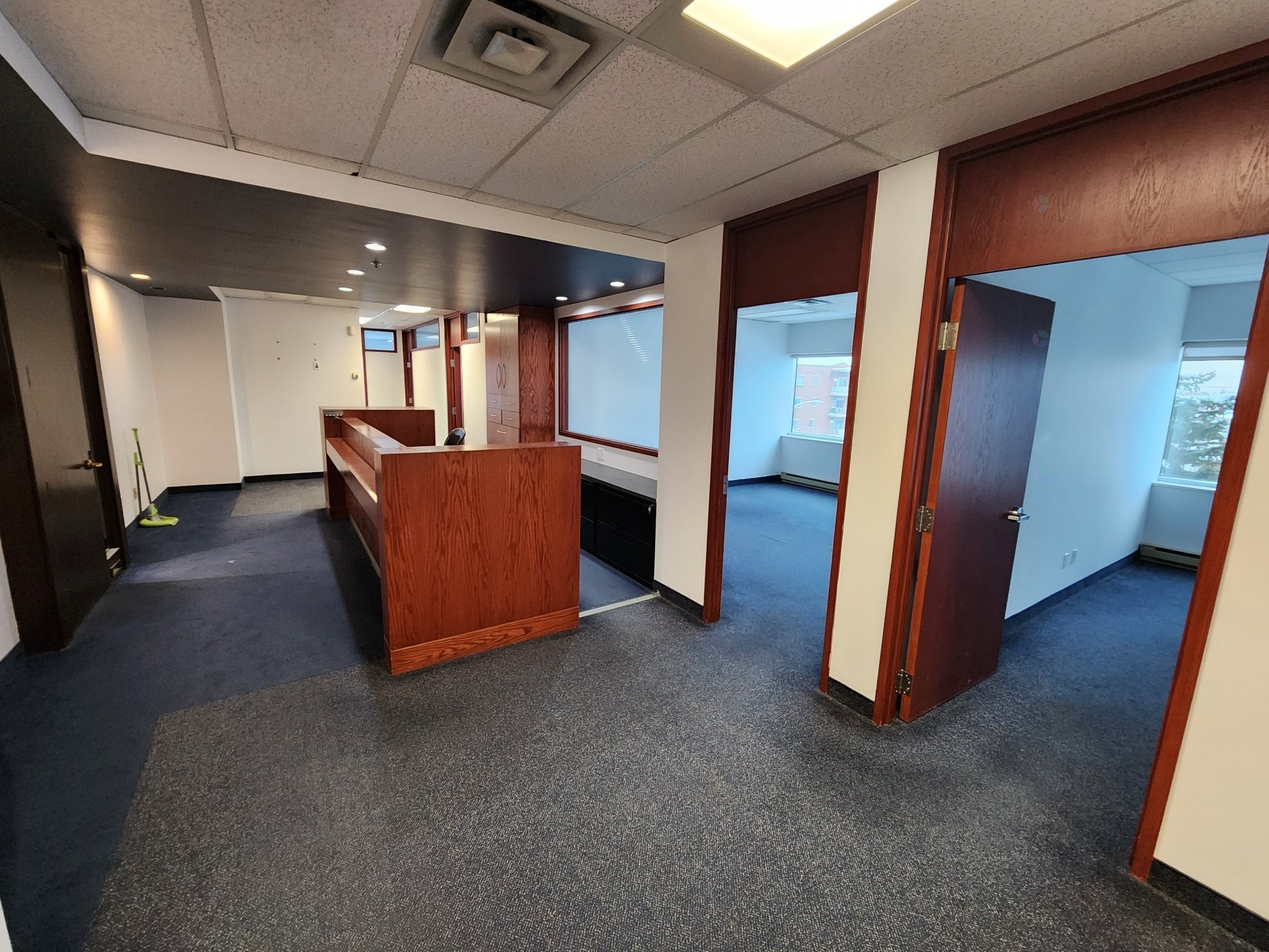 Bureau - 325-4650 Boul. Des Laurentides, Laval (Vimont), QC - Indoor Photo Showing Other Room