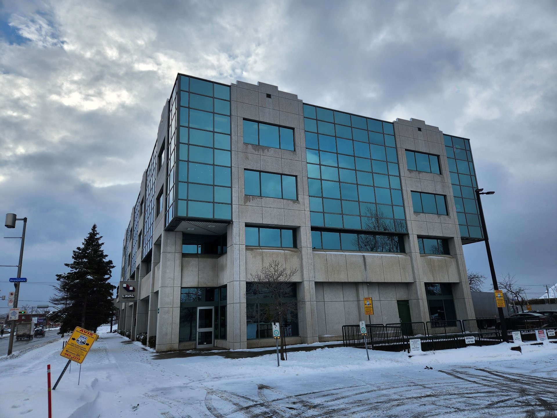 Vue sur l'eau - 325-4650 Boul. Des Laurentides, Laval (Vimont), QC - Outdoor