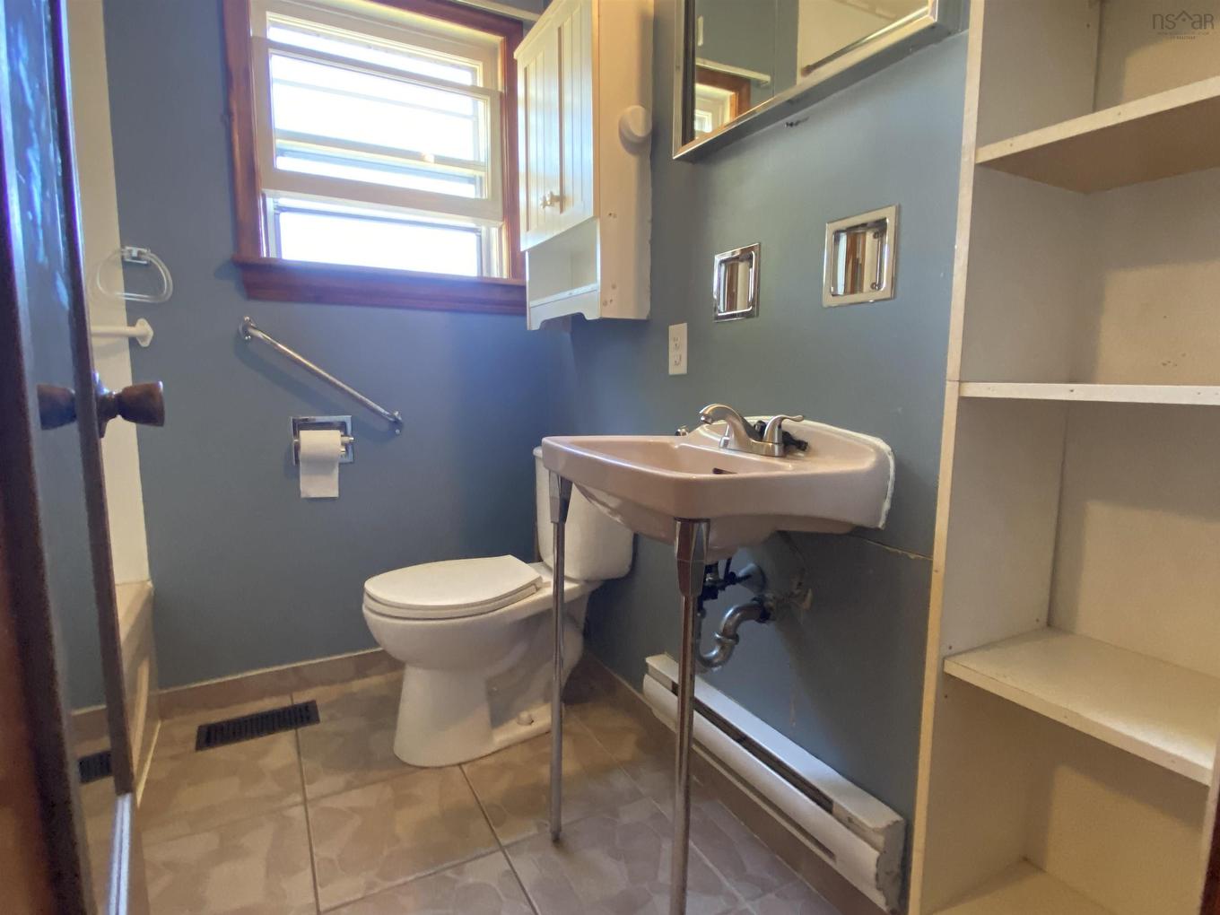 8394 Highway 3, Port Mouton, NS