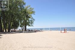 A short stroll to the beach -