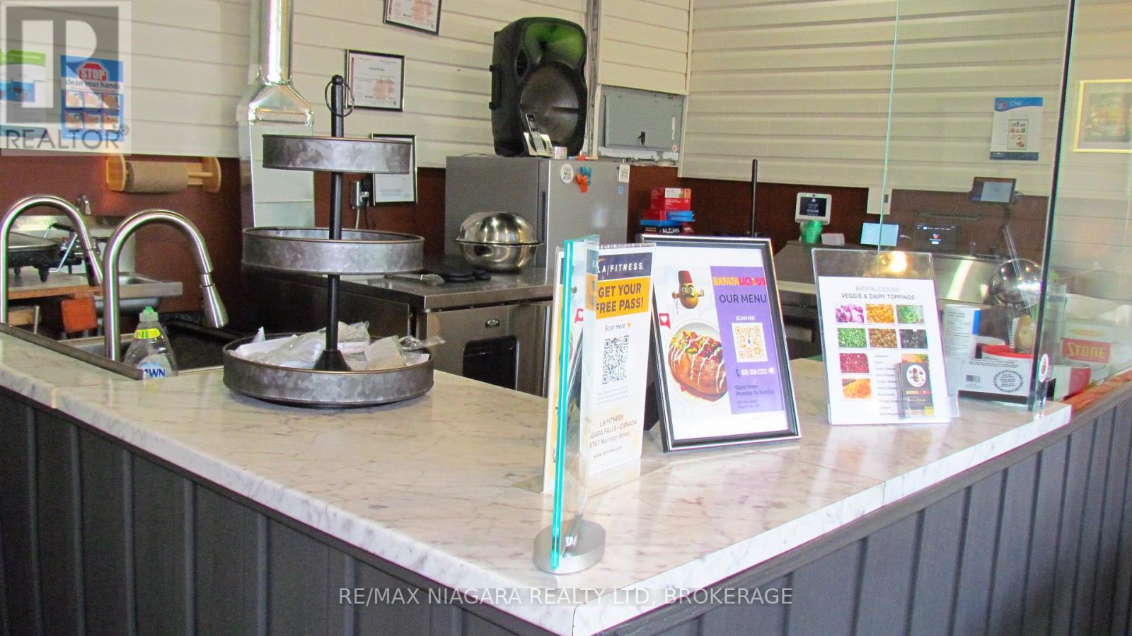 2 - 6119 Main Street, Niagara Falls (Dorchester), ON