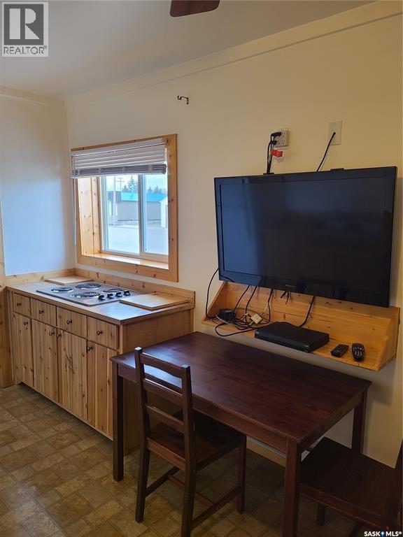 48 Main Street, Manor, SK - Indoor Photo Showing Kitchen With Double Sink