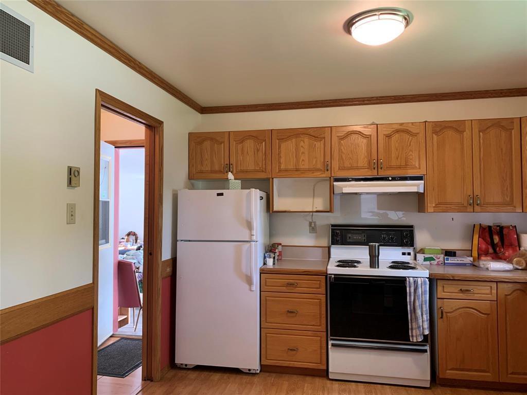 57 Jamaica Street, Gladstone, MB - Indoor Photo Showing Kitchen
