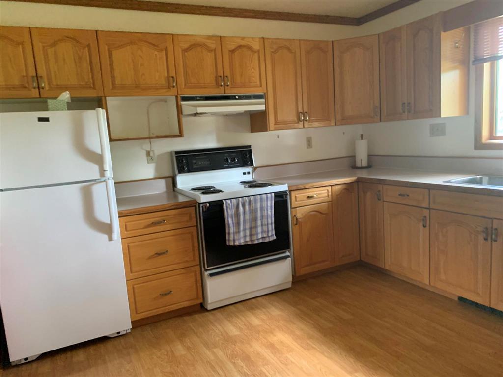 57 Jamaica Street, Gladstone, MB - Indoor Photo Showing Kitchen