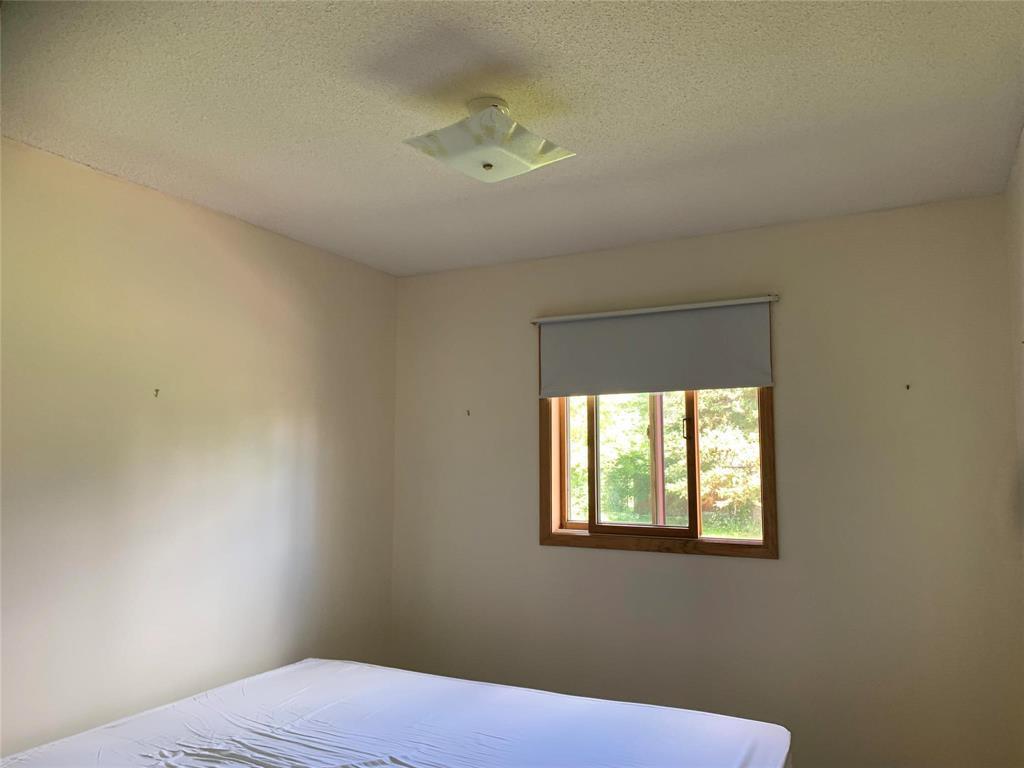57 Jamaica Street, Gladstone, MB - Indoor Photo Showing Bedroom